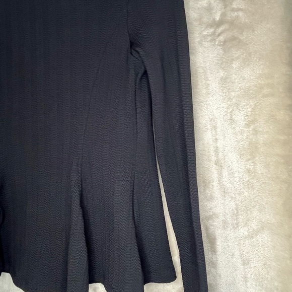 DIVIDED BABYDOLL LONG SLEEVE TOP - Picture 6 of 9